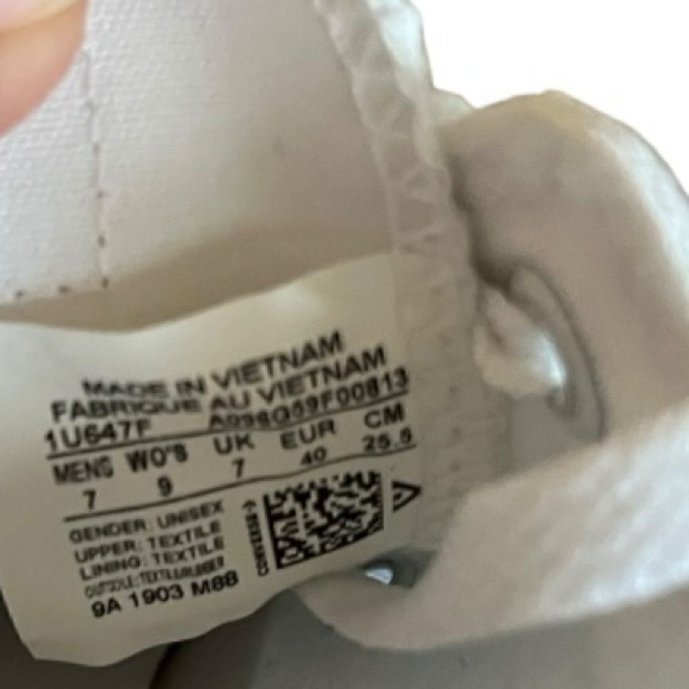 Converse ( Chevy) men’s size 7 - Picture 6 of 7